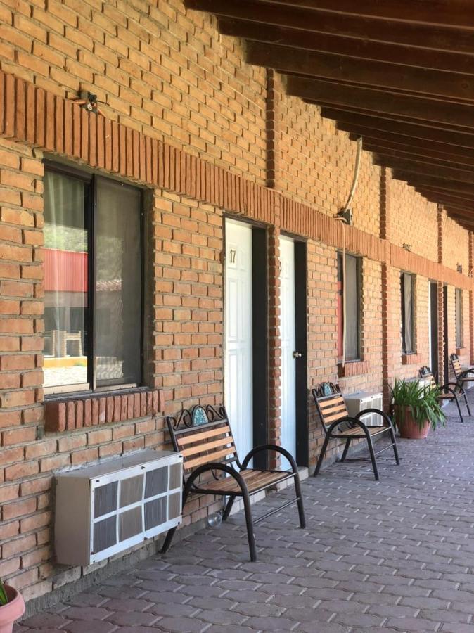 Hotel Y Balneario Ojo Caliente Camargo 외부 사진