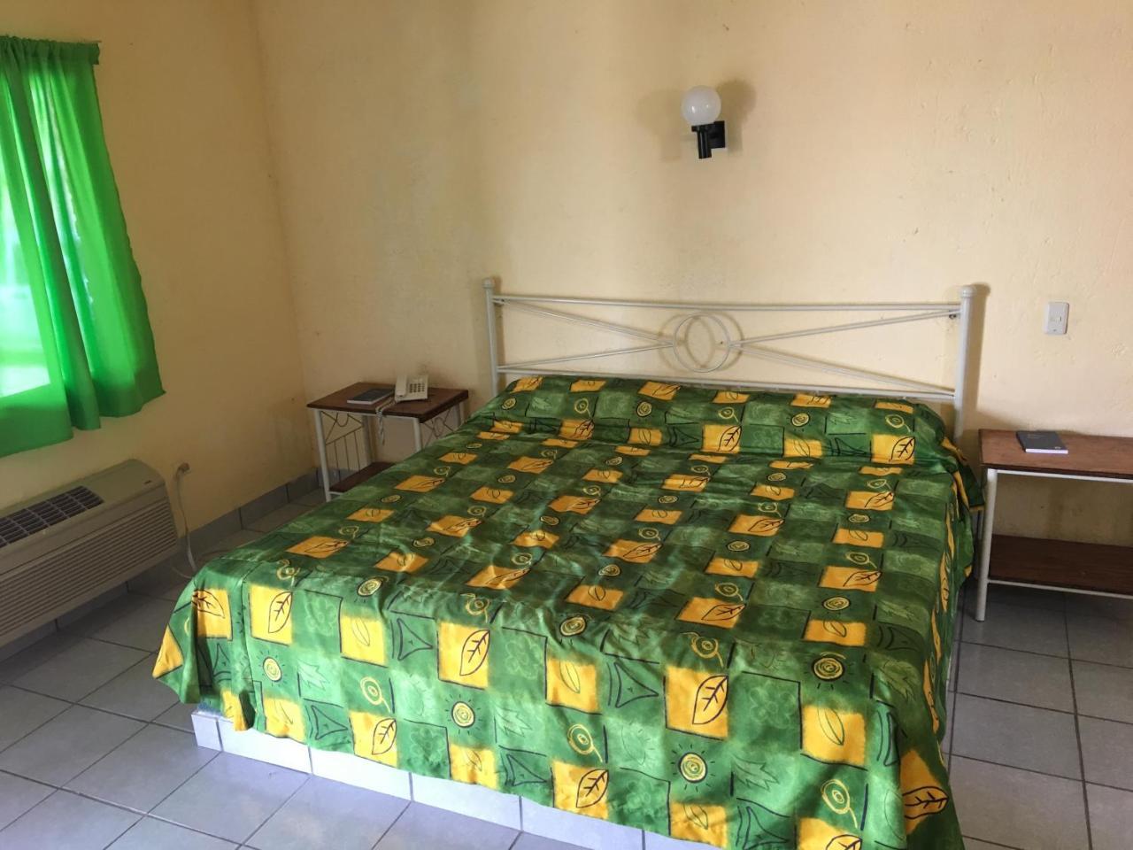 Hotel Y Balneario Ojo Caliente Camargo 외부 사진